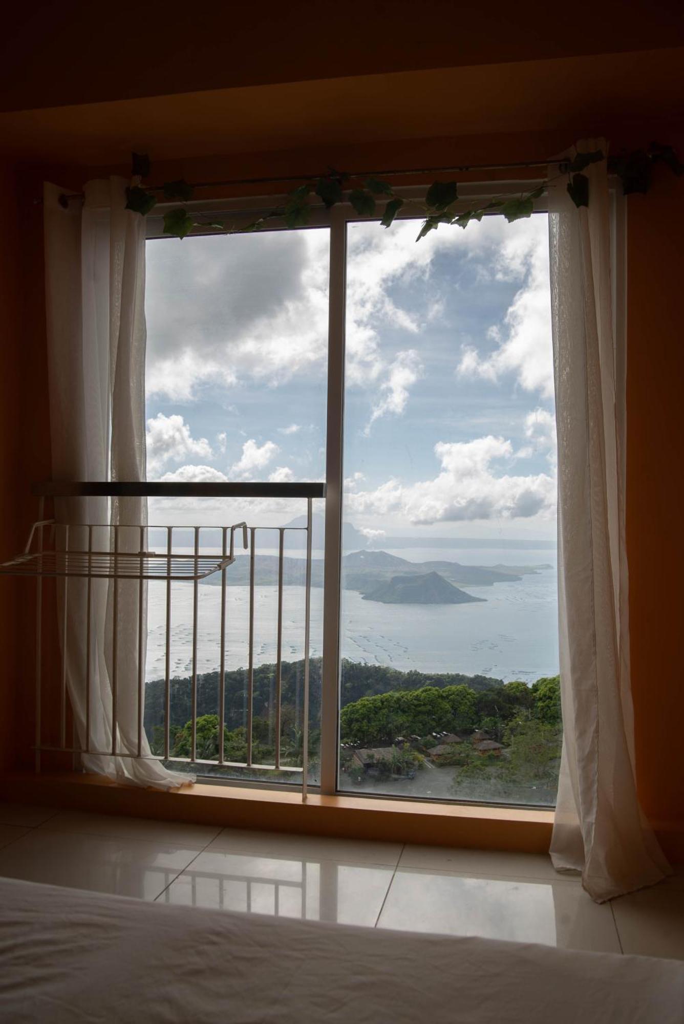 Wind Residences For Rent - Luiice タガイタイ エクステリア 写真